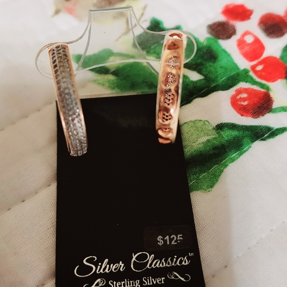 Beautiful Women Earring  New. - Picture 3 of 7